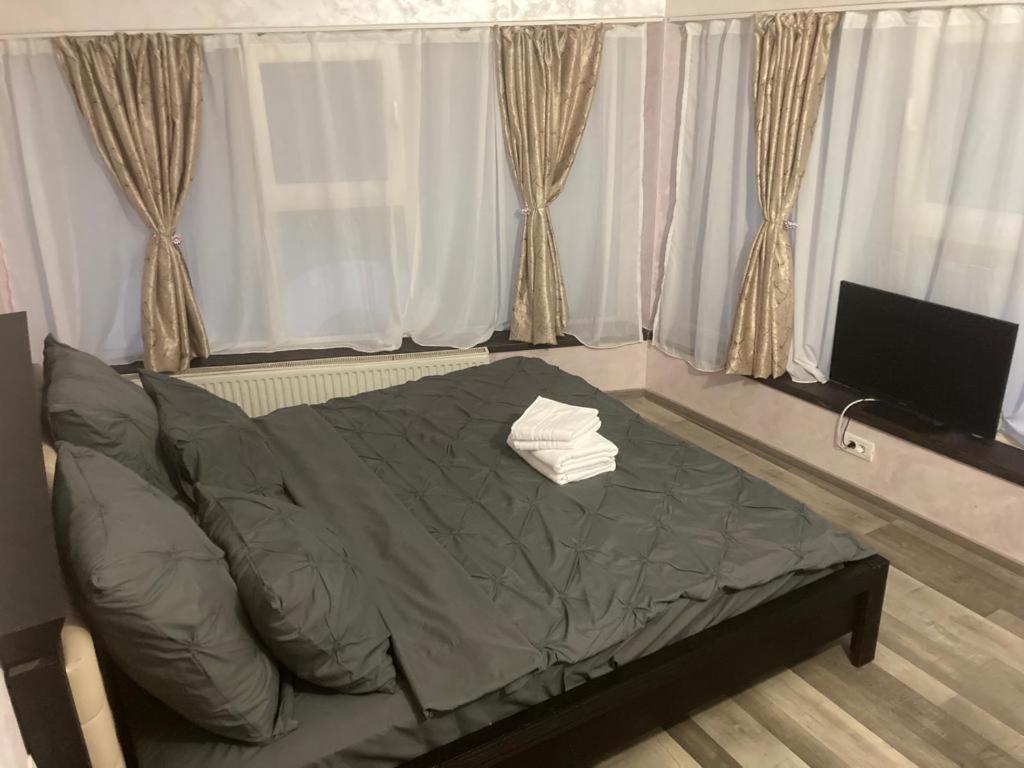 Apartments4Rent Яш Екстериор снимка
